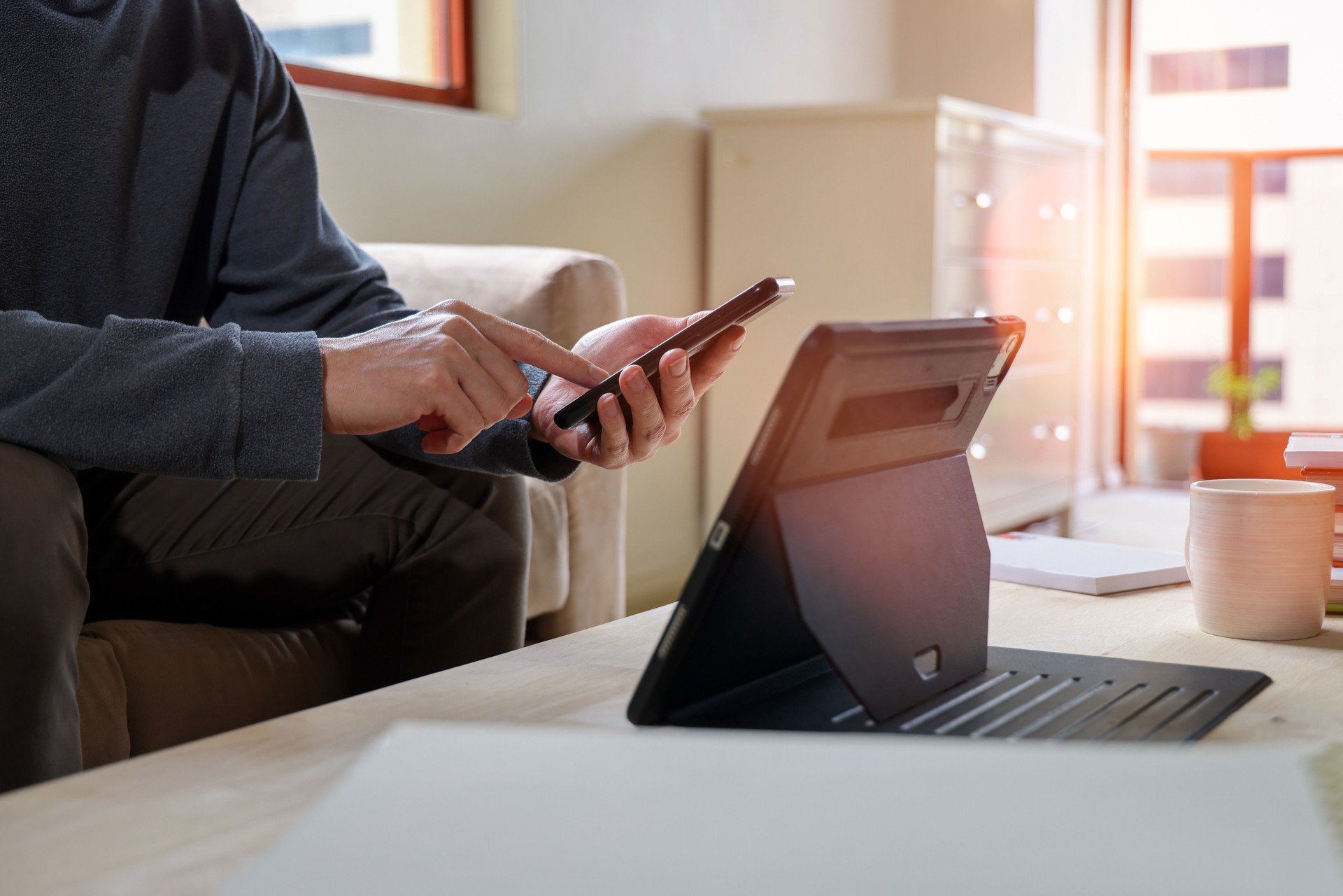 social media online content, freelance worker, working online, content creator, woman using laptop, man reading blog online on computer